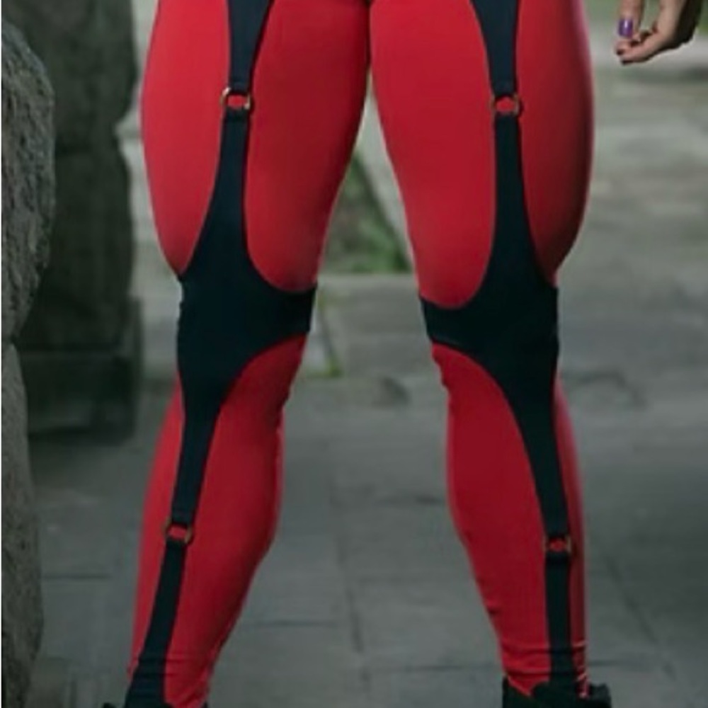 Rose and Black Dynamite leggings